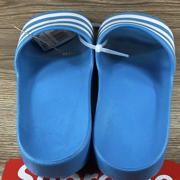 Adidas Men's Size 11 Solar Blue Adilette Aqua Slide FY8047  New with Tag Sandals - Picture 4 of 5